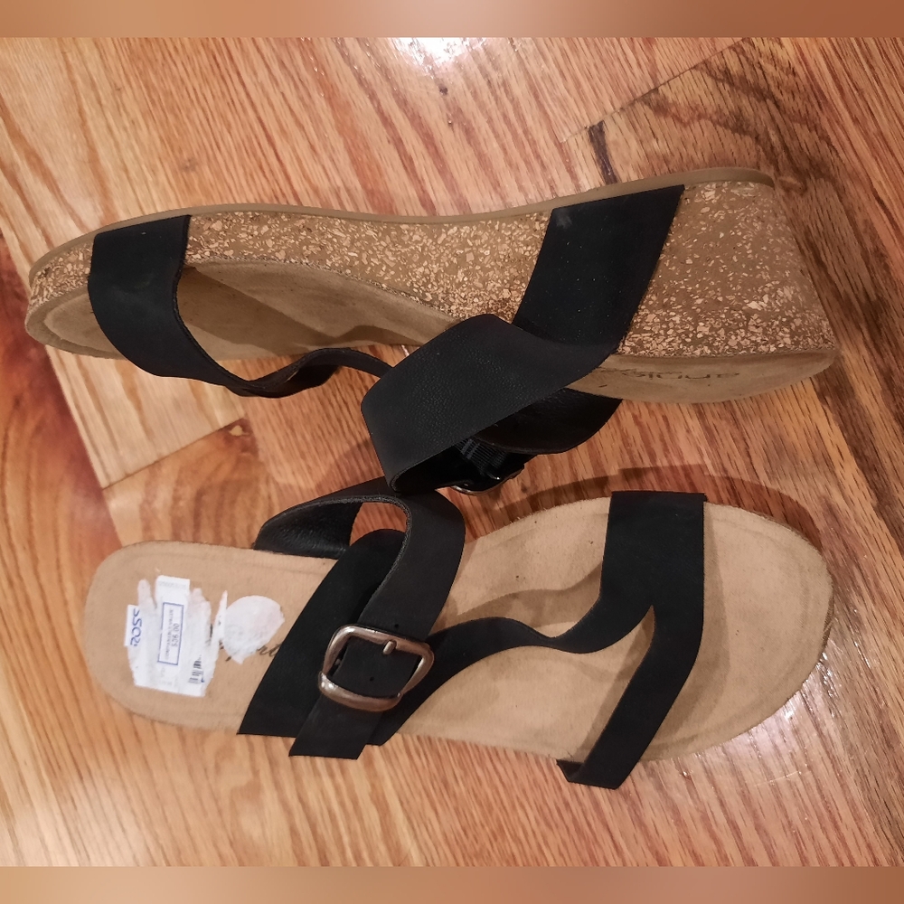 Annie Comfort Sandals‎ - Size 10W - Black